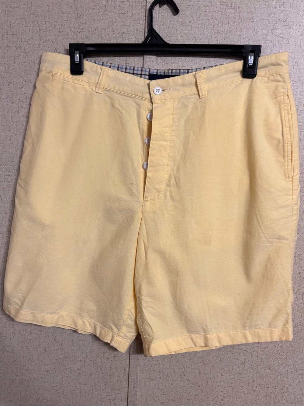 Structure Pale Yellow flat front 100% Cotton Shorts with Trim